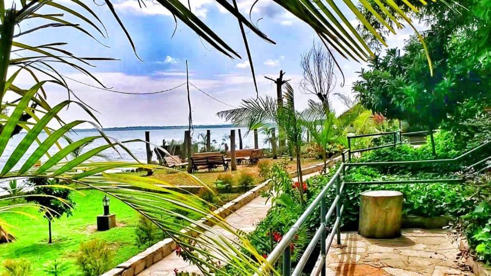 Gipir And Labongo Safari Lodge Ltd Pakwach Zewnętrze zdjęcie