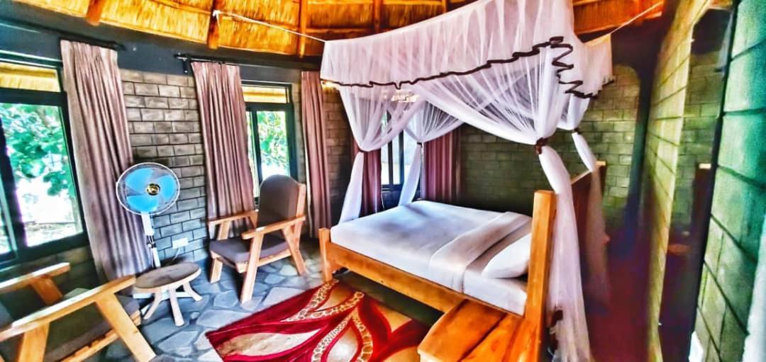Gipir And Labongo Safari Lodge Ltd Pakwach Zewnętrze zdjęcie